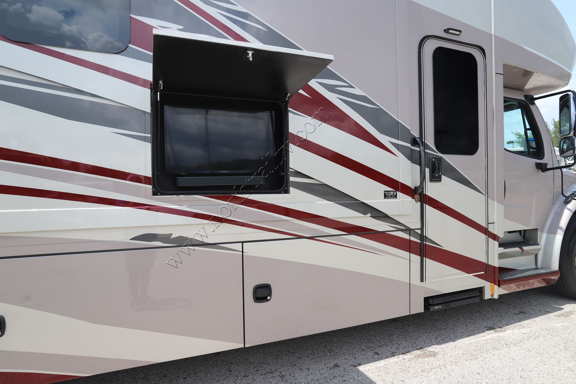 New 2026 Renegade Rv Valencia 39RB Super C  For Sale