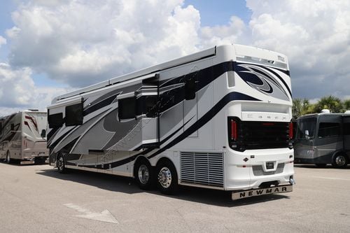2021 Newmar Essex 4569