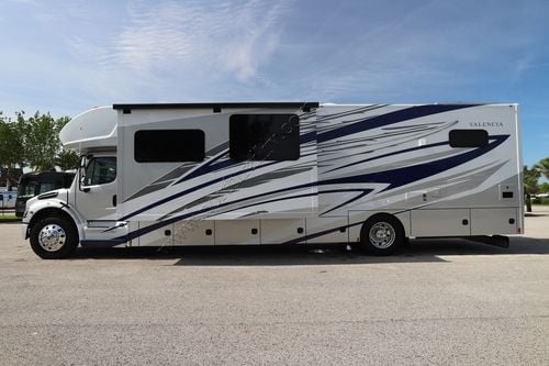 2026 Renegade Rv Valencia 39BB