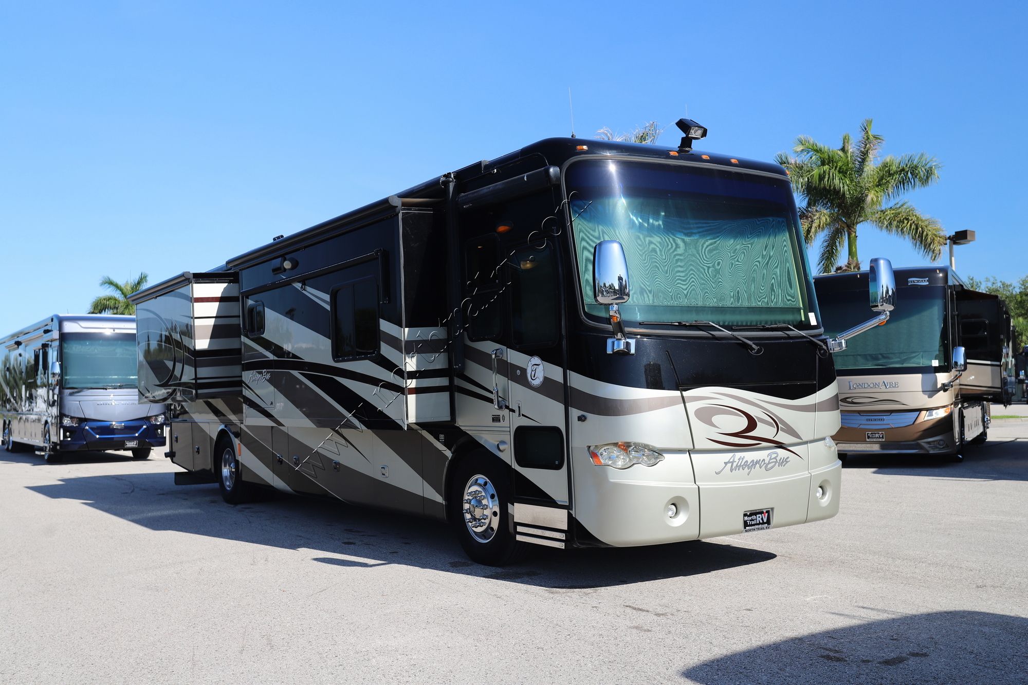 Used 2011 Tiffin Motor Homes Allegro Bus 40QXP Class A  For Sale