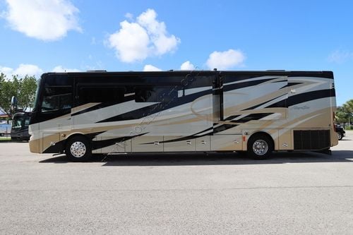 2012 Tiffin Motor Homes Allegro Bus 40QBP Class A