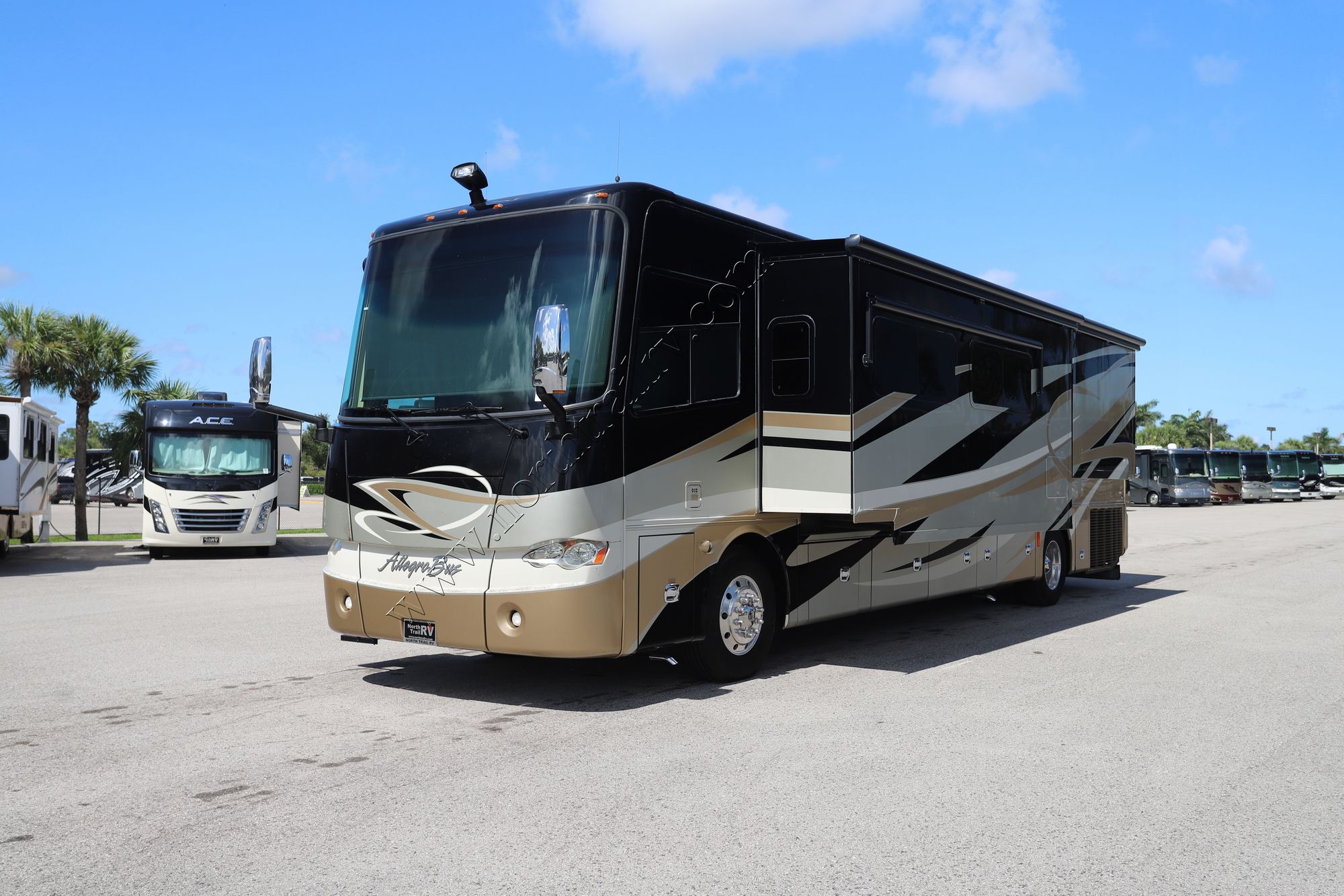 Used 2012 Tiffin Motor Homes Allegro Bus 40QBP Class A  For Sale