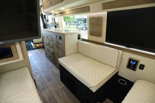 2023 Midwest Van Passage MD2 170EXT