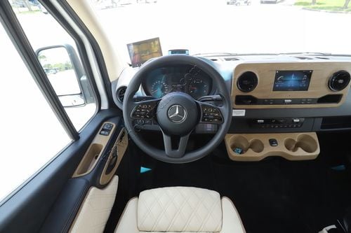 2023 Midwest Van Passage MD2 170EXT