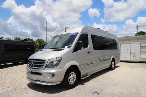 2018 Airstream Interstate LOUNGE