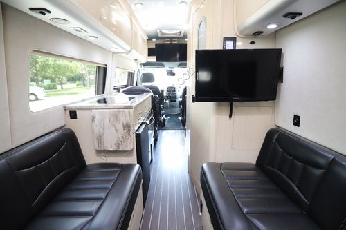 2018 Airstream Interstate LOUNGE