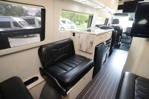2018 Airstream Interstate LOUNGE