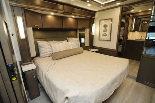 2025 Newmar Mountain Aire 4118