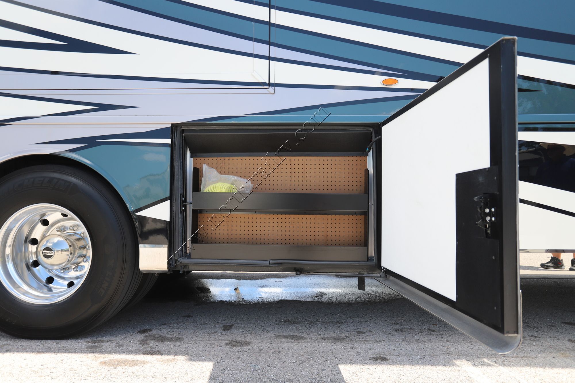 Used 2023 Newmar Dutch Star 4325 Class A  For Sale