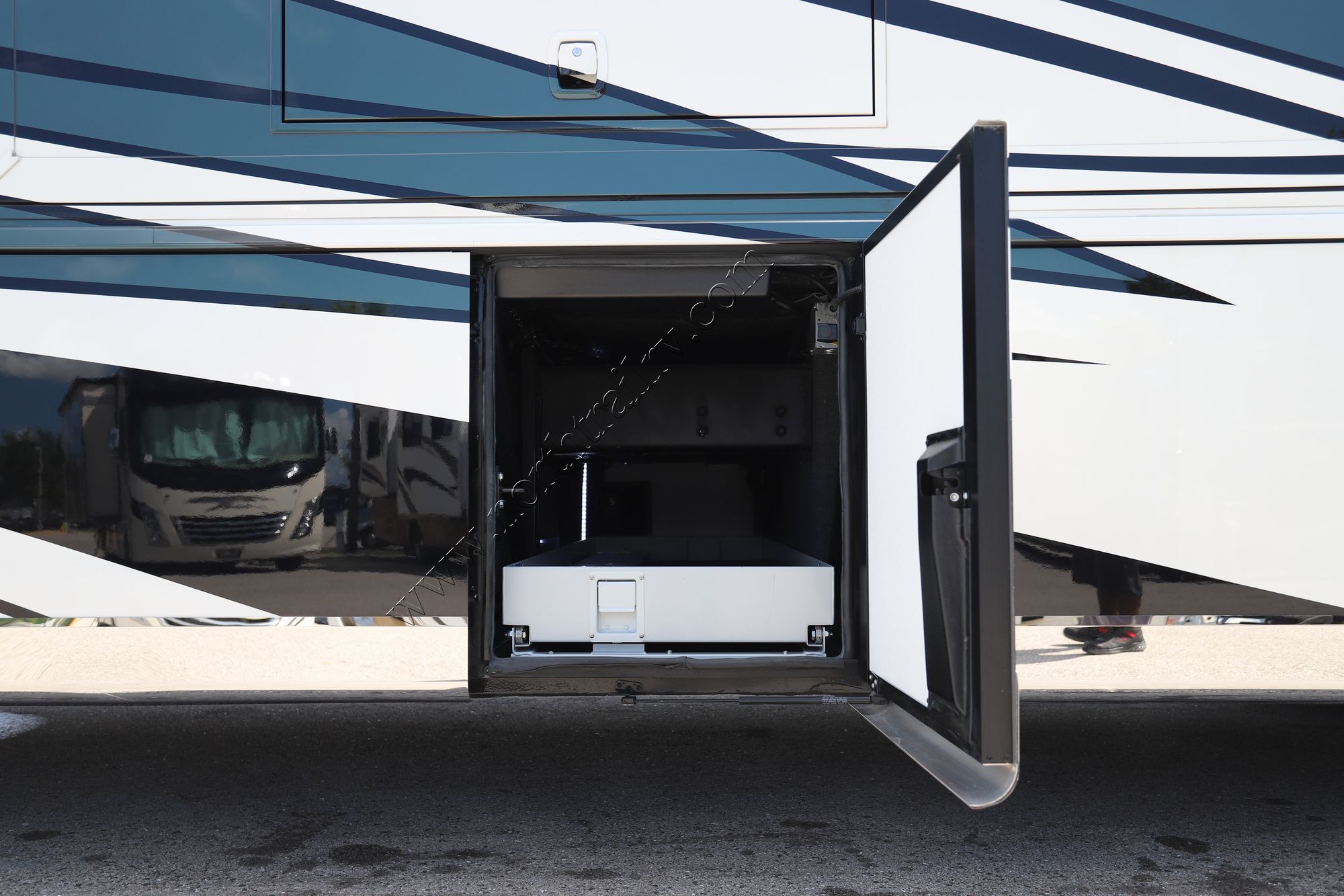 Used 2023 Newmar Dutch Star 4325 Class A  For Sale