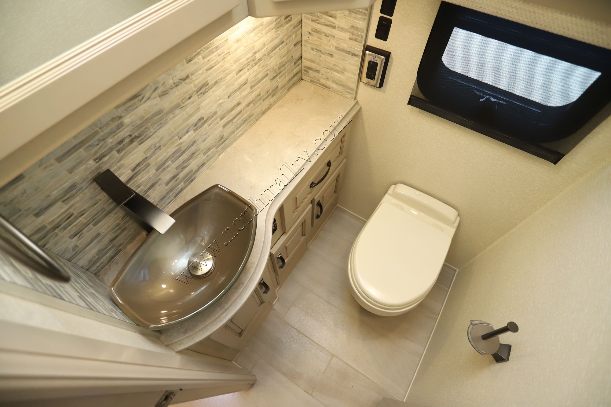 Used 2023 Newmar Dutch Star 4325 Class A  For Sale