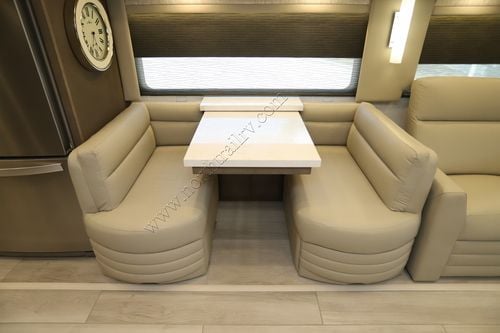 2025 Newmar Mountain Aire 4118