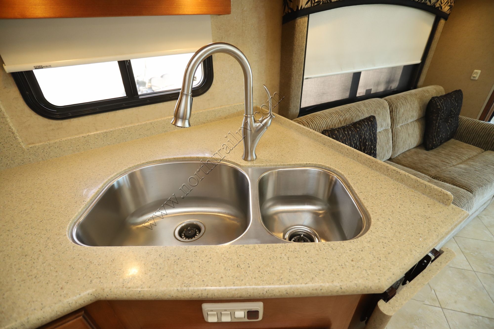 Used 2011 Monaco Caymen 36PFT Class A  For Sale