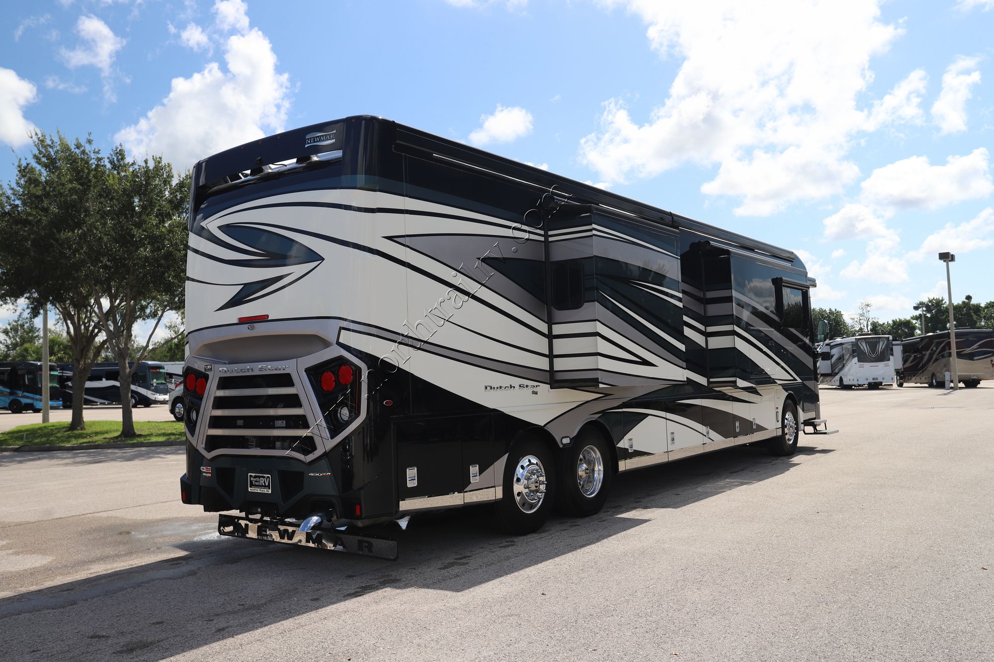 Used 2023 Newmar Dutch Star 4325 Class A  For Sale