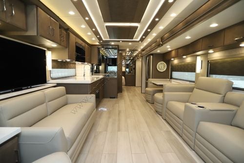 2025 Newmar Mountain Aire 4118