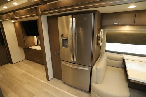 2025 Newmar Mountain Aire 4118