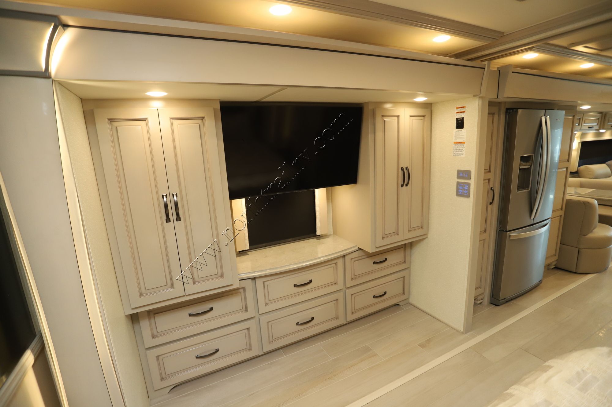 Used 2023 Newmar Dutch Star 4325 Class A  For Sale