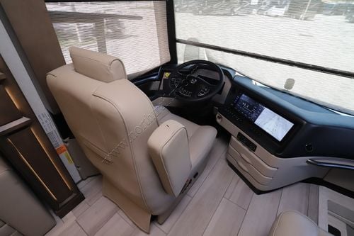 2025 Newmar Mountain Aire 4118