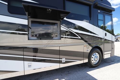 2025 Newmar Mountain Aire 4118