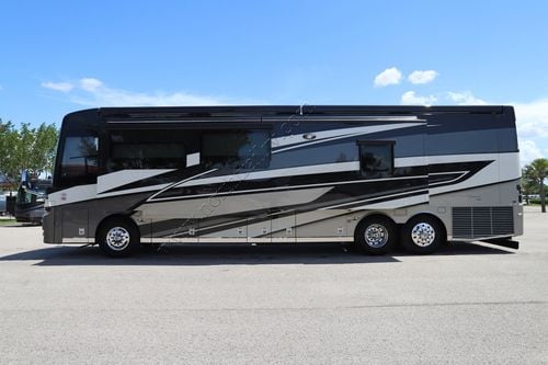 2025 Newmar Mountain Aire 4118
