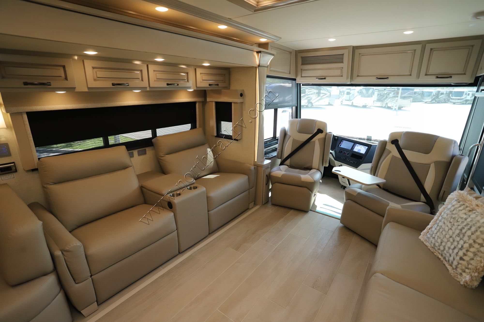 Used 2023 Newmar Dutch Star 4325 Class A  For Sale