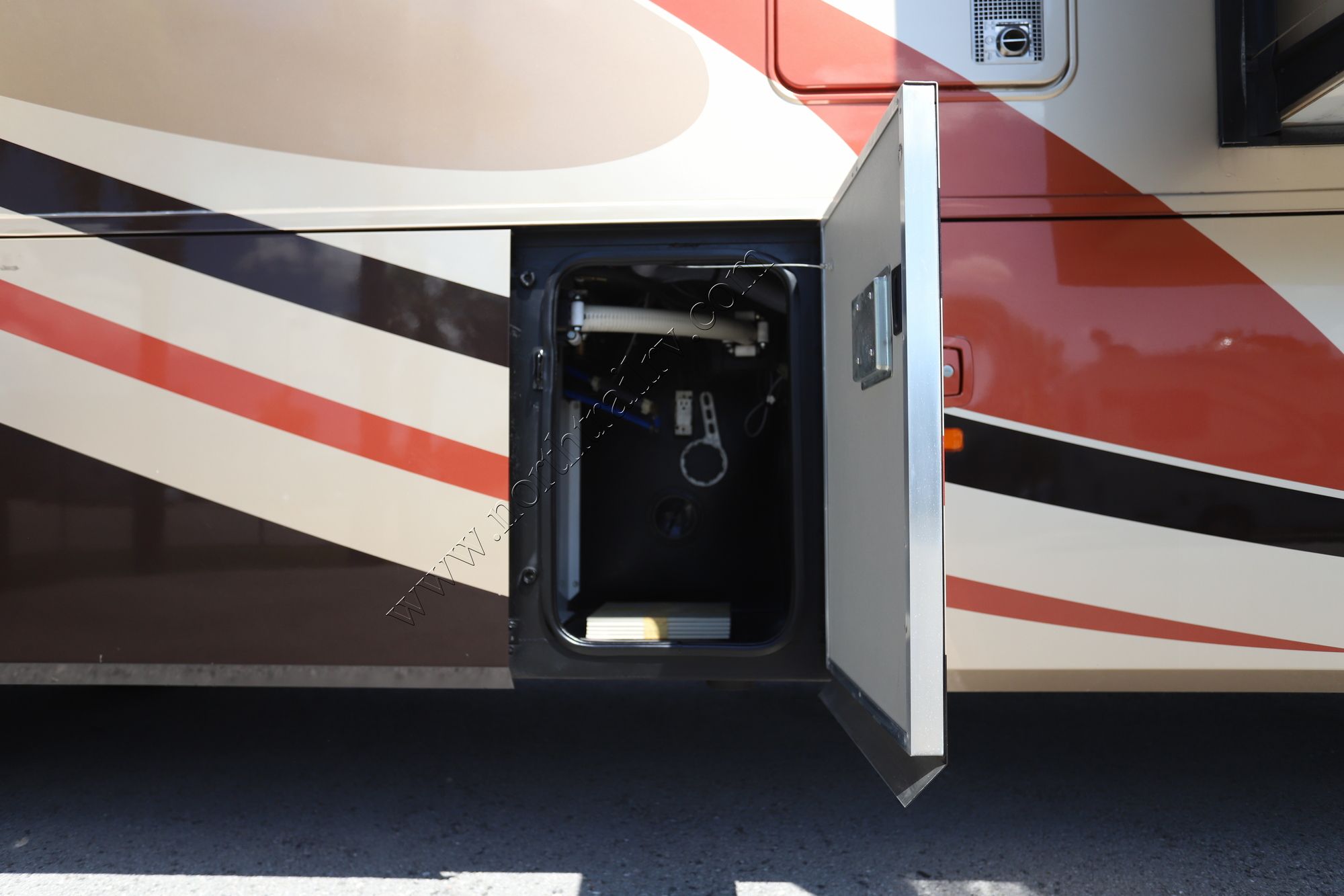 Used 2011 Monaco Caymen 36PFT Class A  For Sale