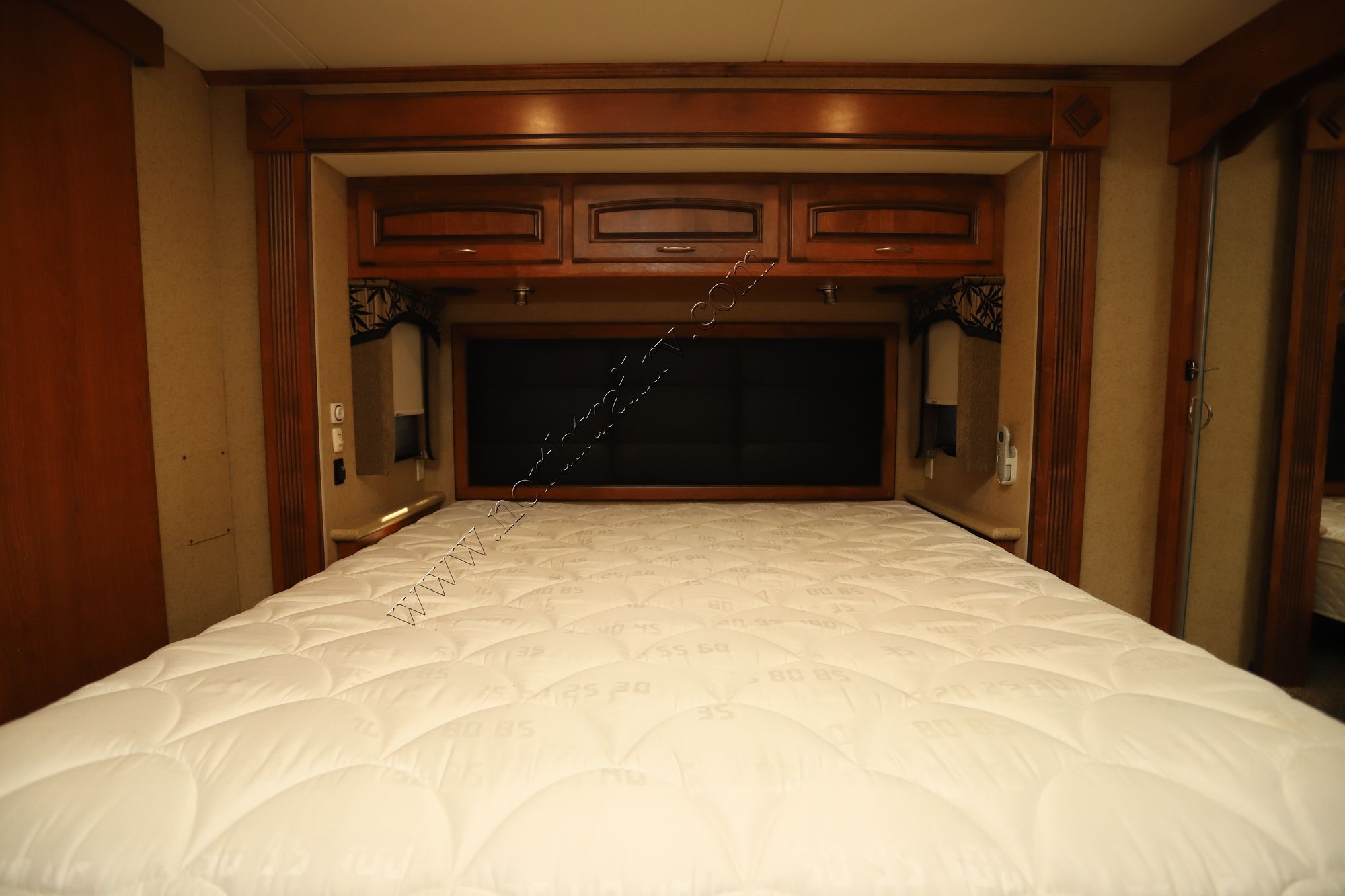 Used 2011 Monaco Caymen 36PFT Class A  For Sale