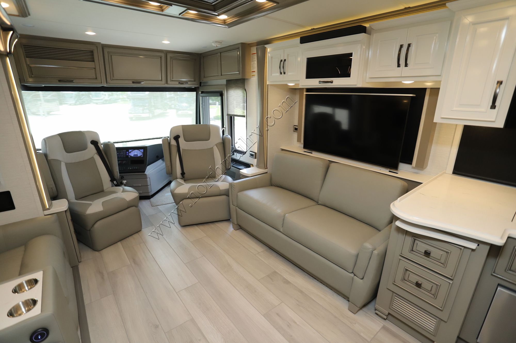 New 2026 Newmar Dutch Star 4081 Class A  For Sale