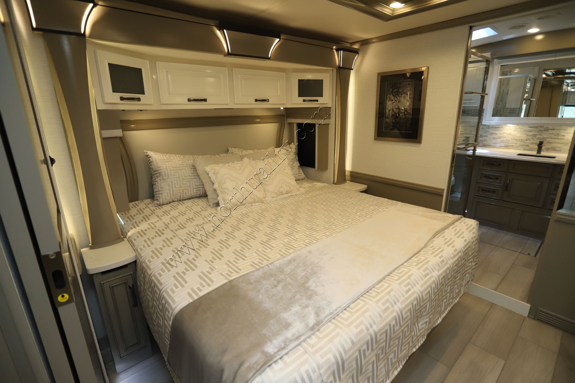 New 2026 Newmar Dutch Star 4081 Class A  For Sale