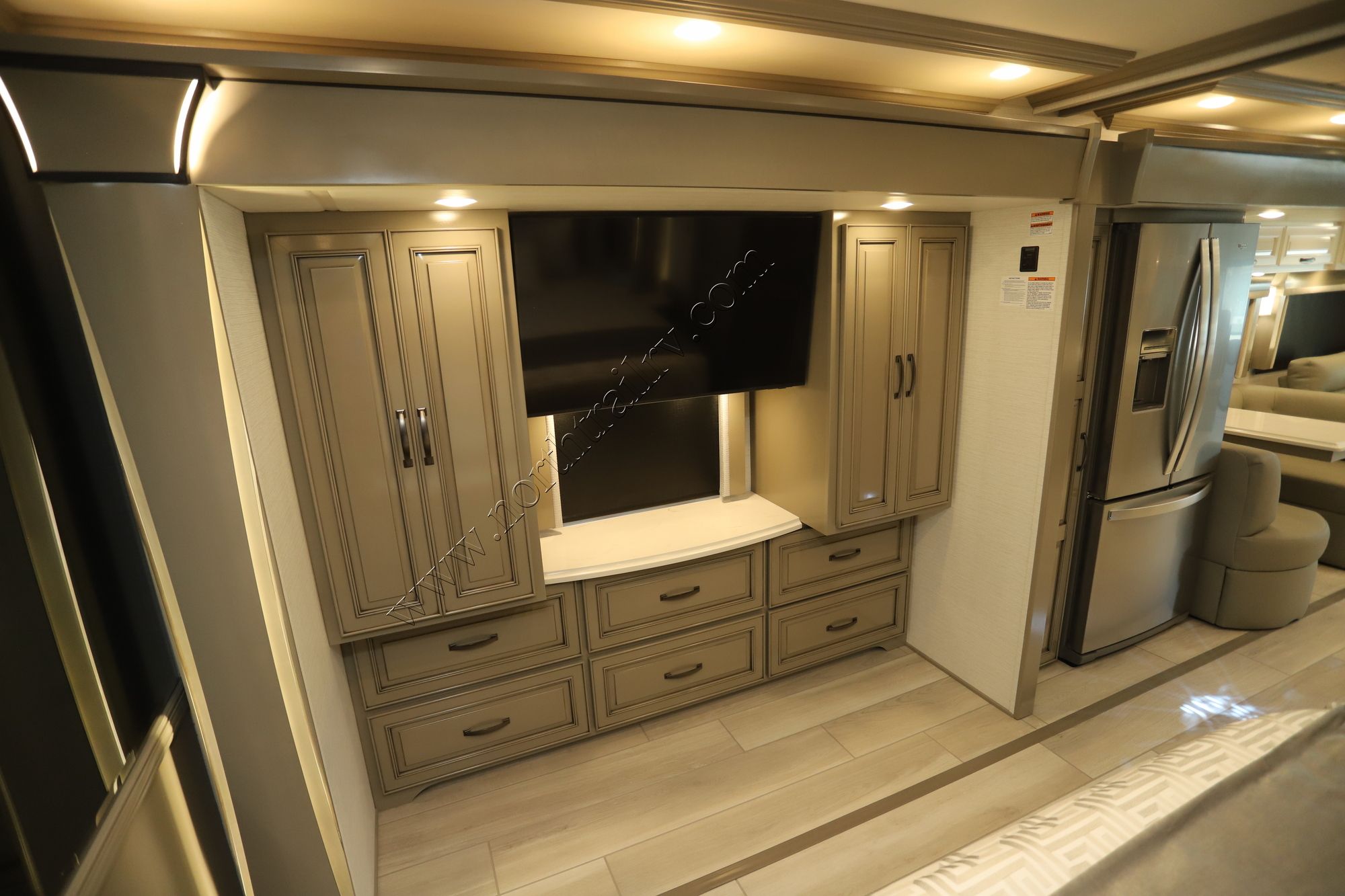 New 2026 Newmar Dutch Star 4081 Class A  For Sale