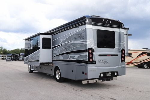 2023 Dynamax Dx3 34KD