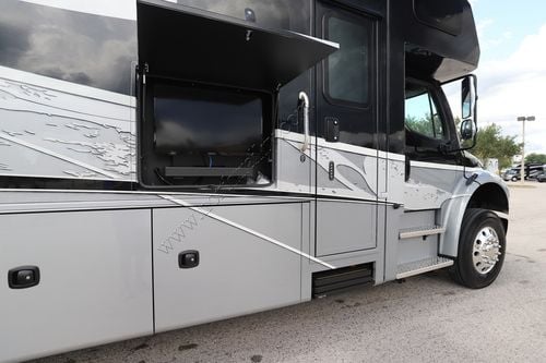 2023 Dynamax Dx3 34KD