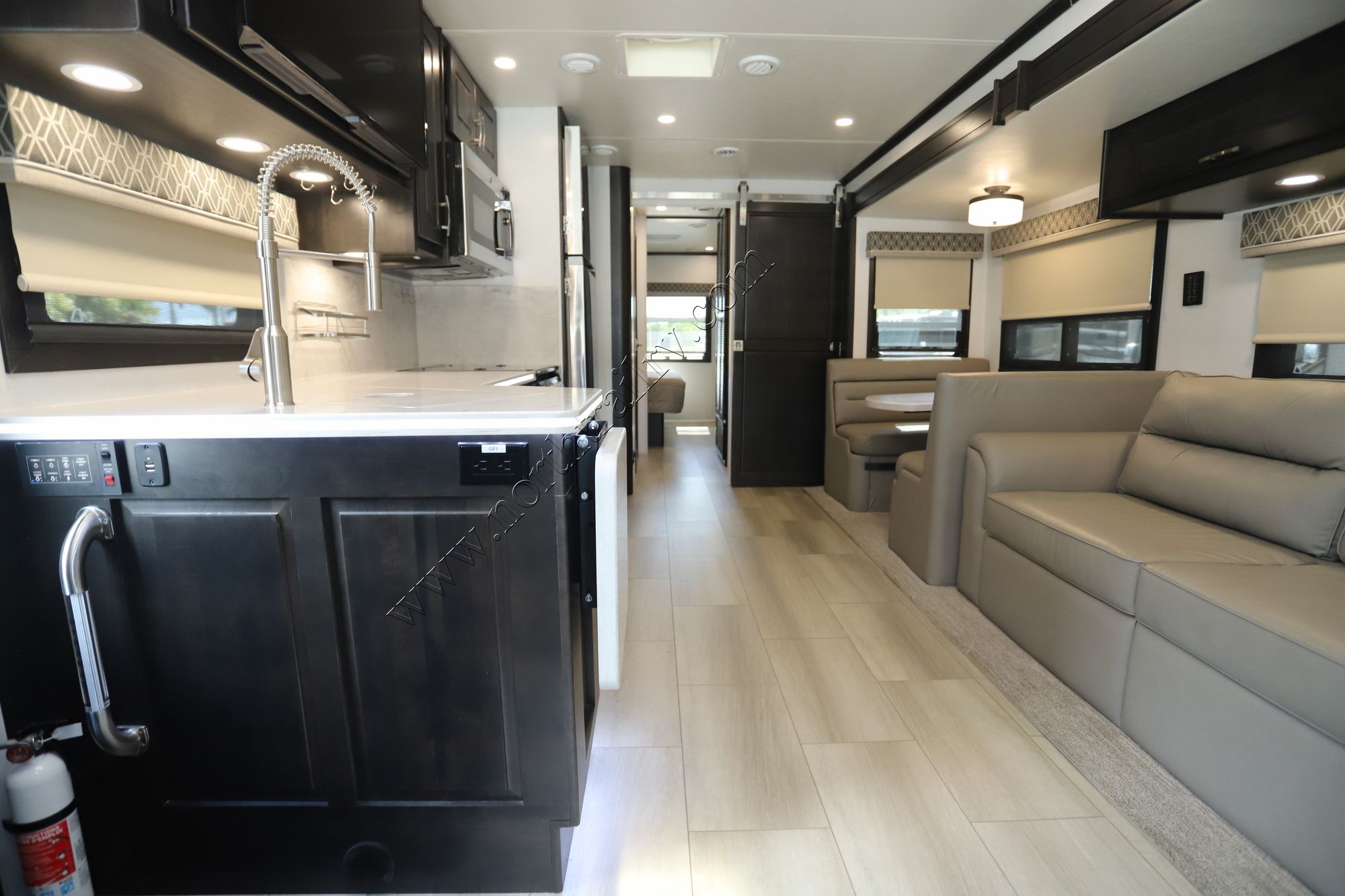 Used 2023 Dynamax Dx3 34KD Super C  For Sale