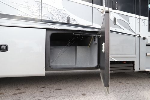 2023 Dynamax Dx3 34KD
