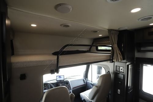 2023 Dynamax Dx3 34KD
