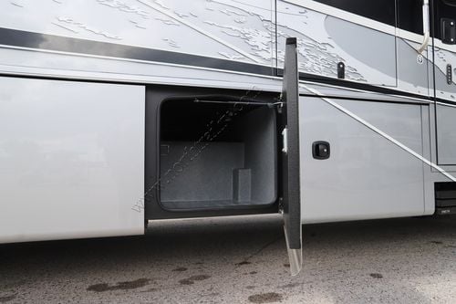 2023 Dynamax Dx3 34KD