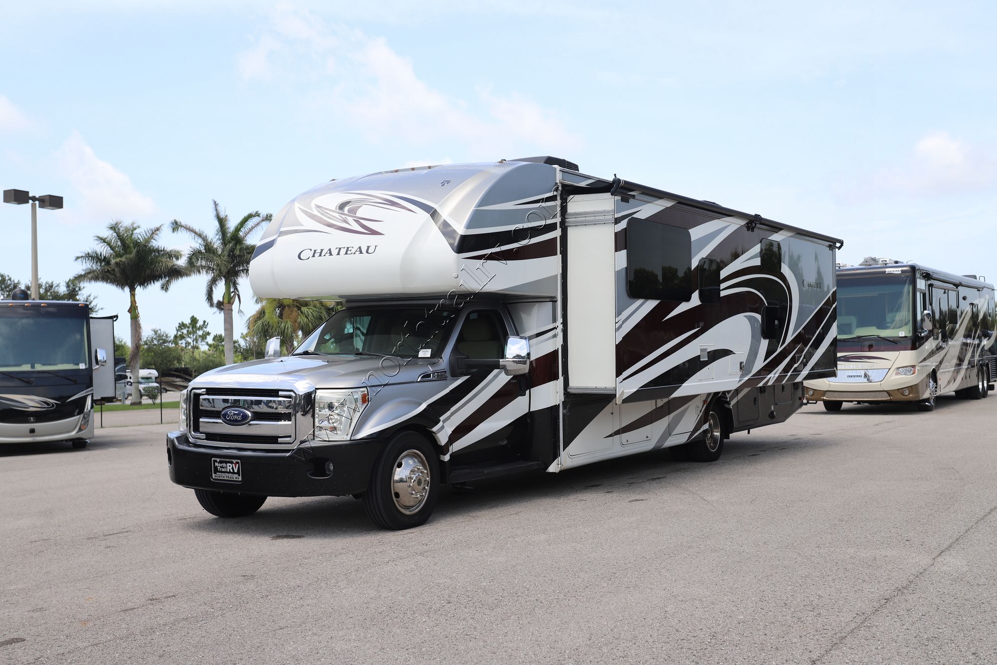 Used 2016 Thor Chateau 35SB Super C  For Sale
