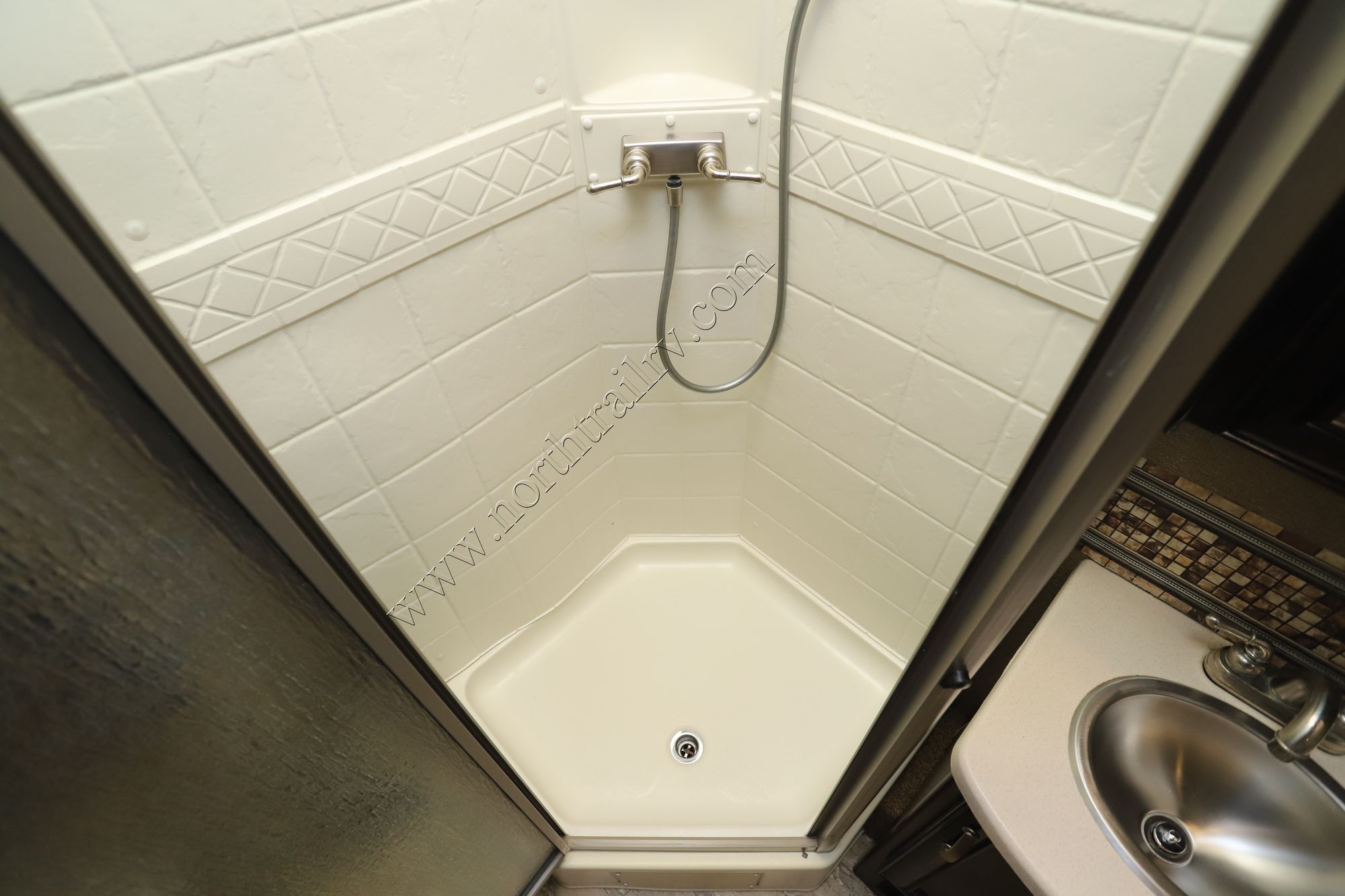 Used 2016 Thor Chateau 35SB Super C  For Sale