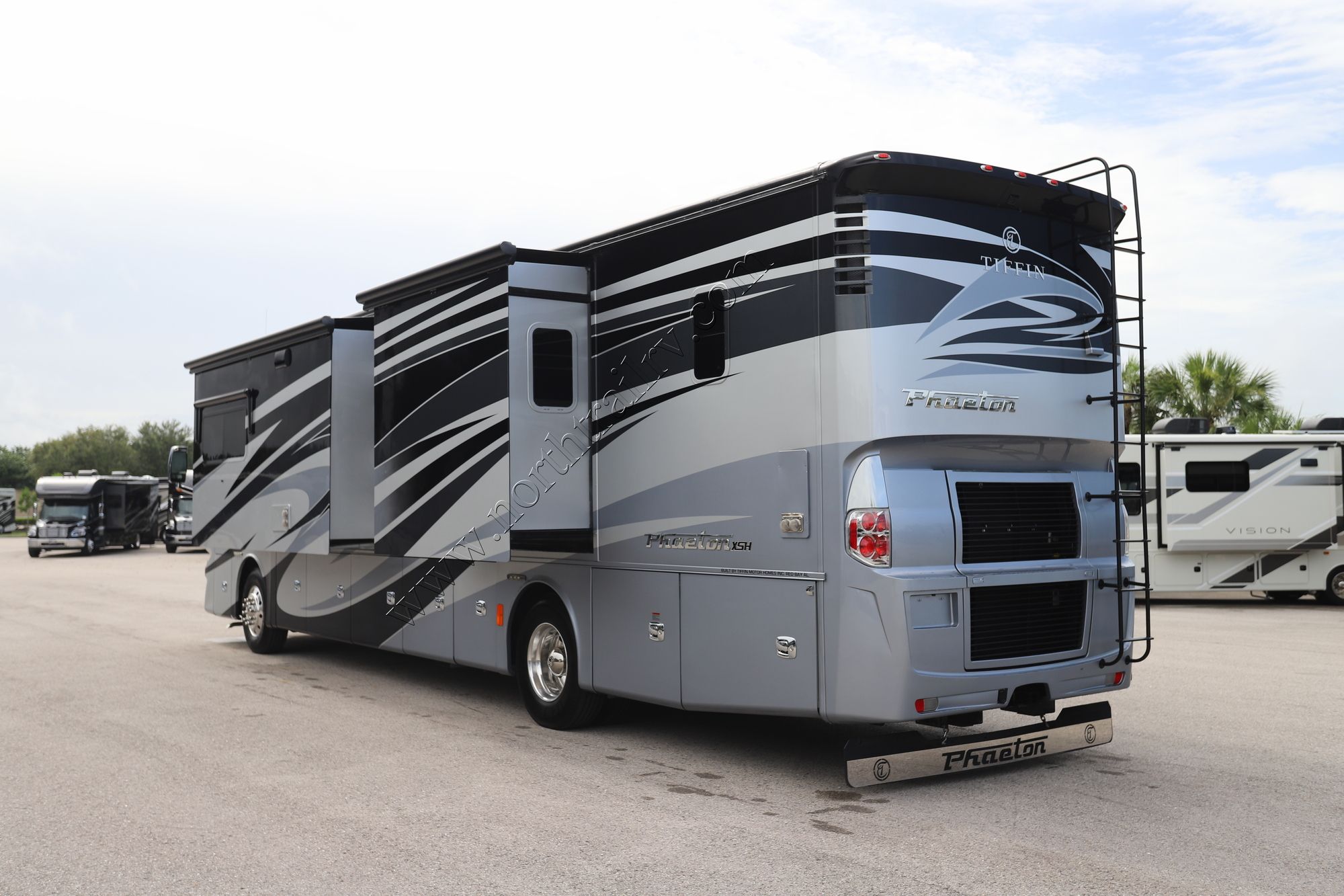 Used 2018 Tiffin Motor Homes Phaeton 40IH Class A  For Sale