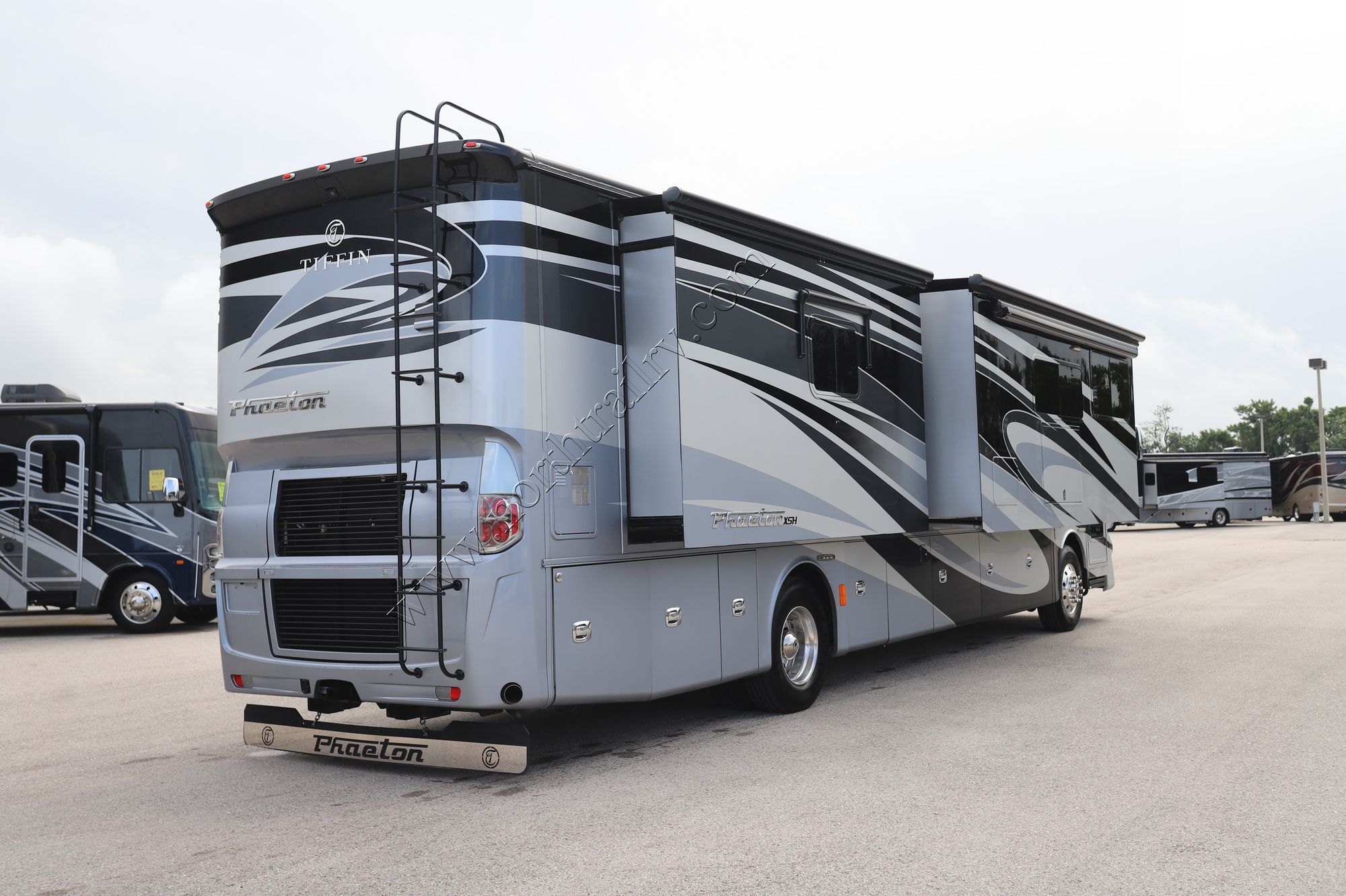 Used 2018 Tiffin Motor Homes Phaeton 40IH Class A  For Sale