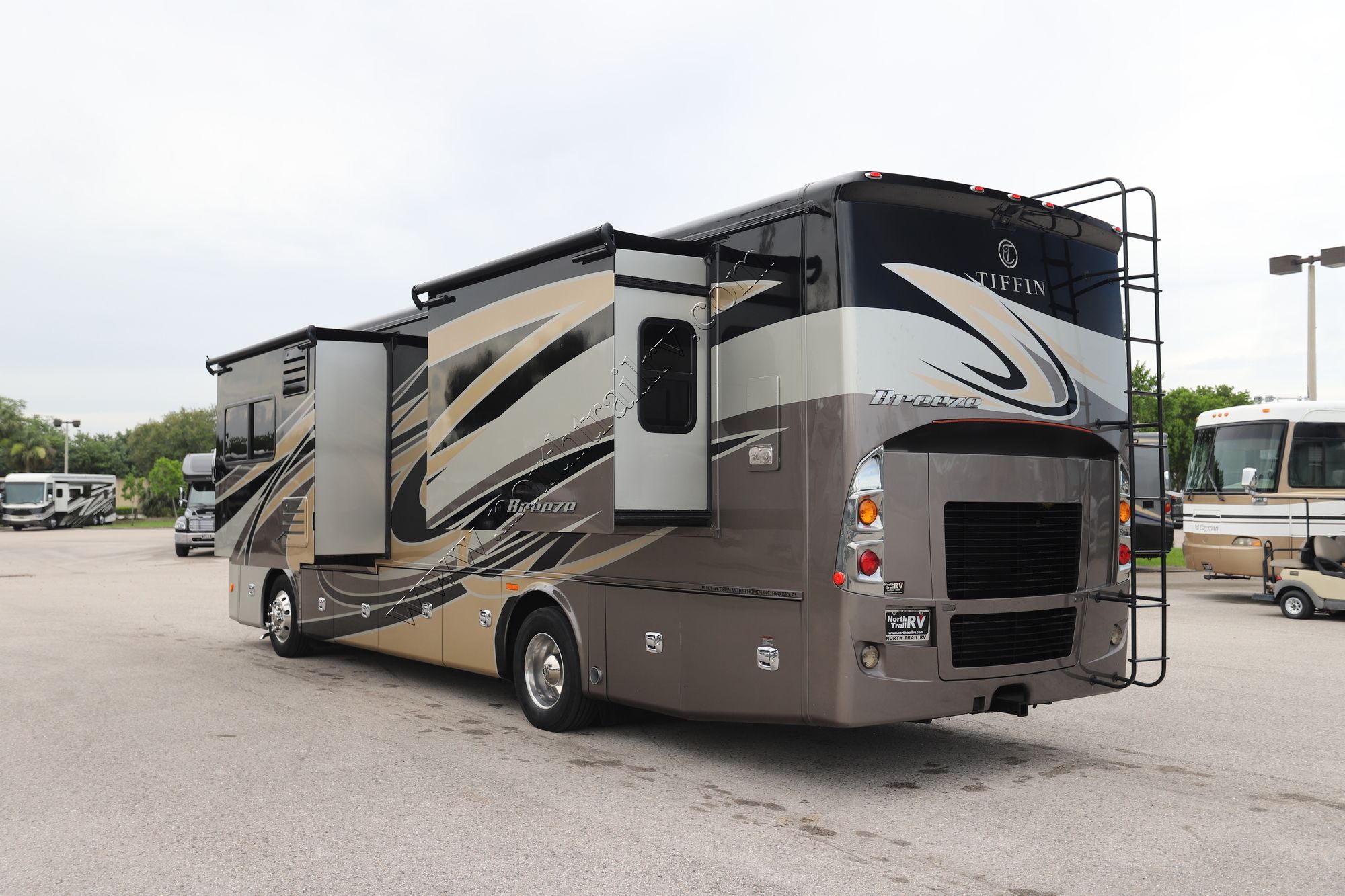 Used 2019 Tiffin Motor Homes Breeze 33BR Class A  For Sale