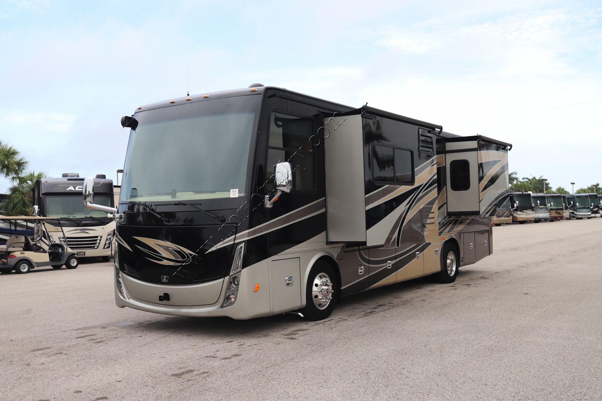 Used 2019 Tiffin Motor Homes Breeze 33BR Class A  For Sale