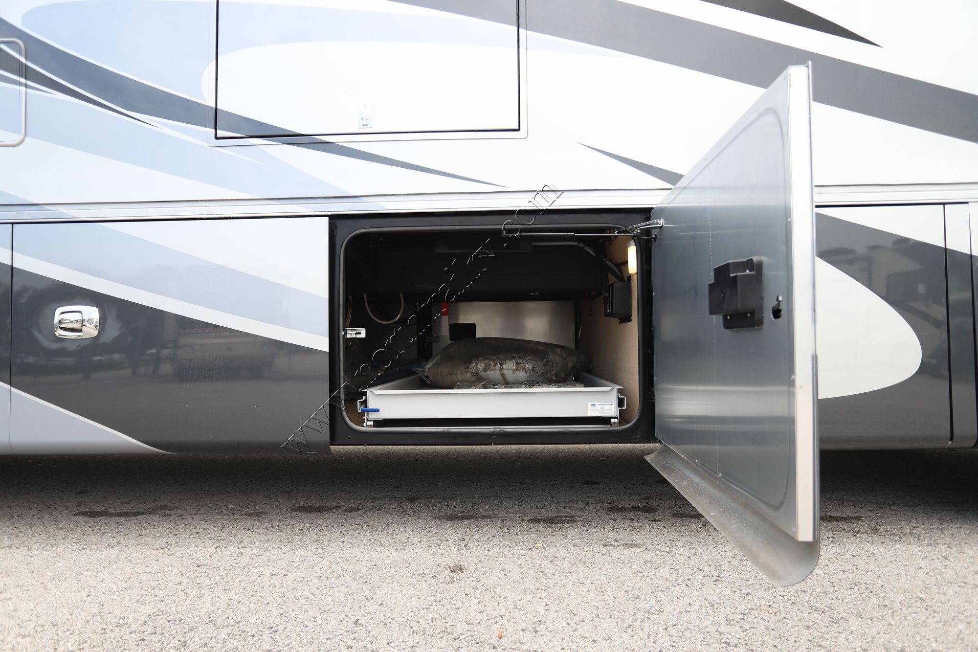 Used 2018 Tiffin Motor Homes Phaeton 40IH Class A  For Sale