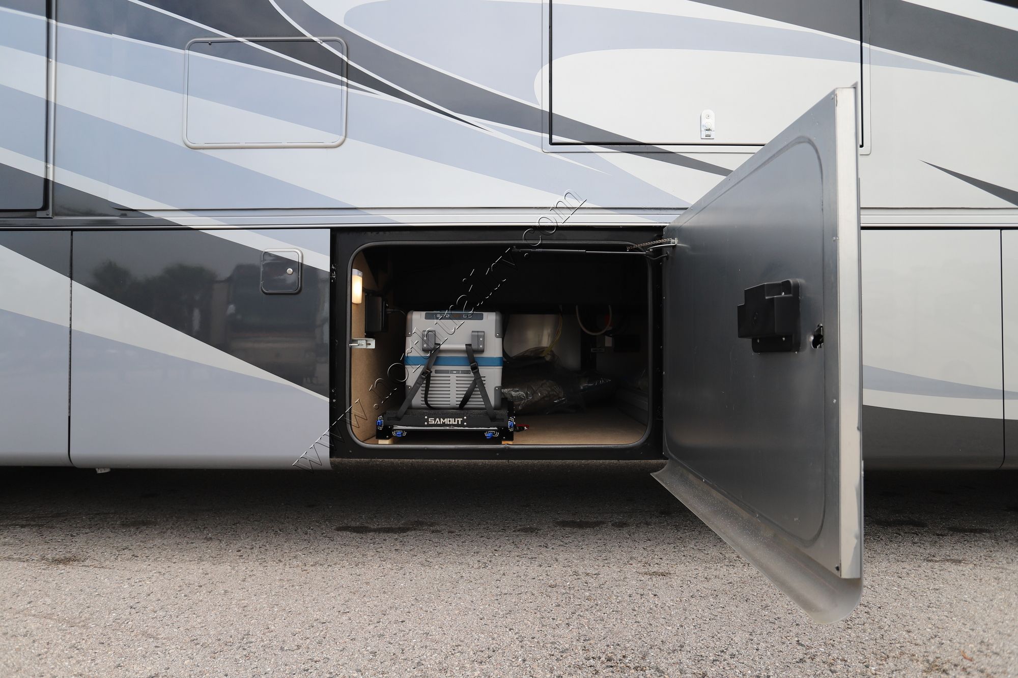 Used 2018 Tiffin Motor Homes Phaeton 40IH Class A  For Sale