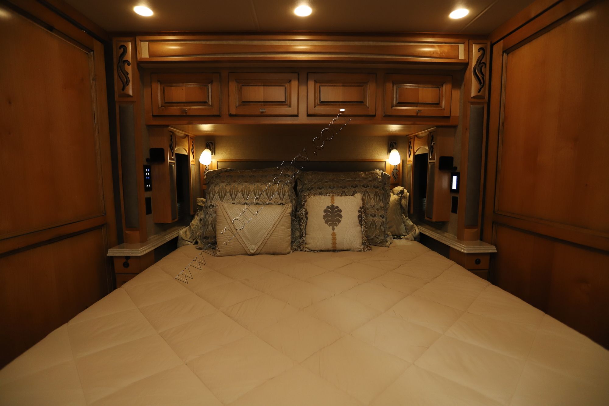 Used 2018 Tiffin Motor Homes Phaeton 40IH Class A  For Sale