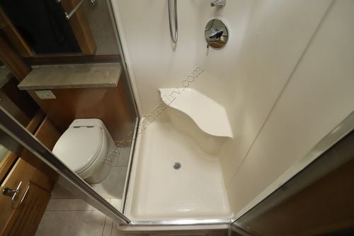2018 Tiffin Motor Homes Phaeton 40IH