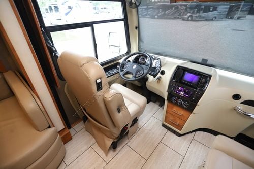 2019 Tiffin Motor Homes Breeze 33BR