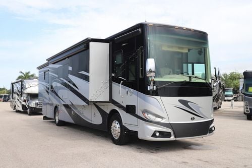 2018 Tiffin Motor Homes Phaeton 40IH