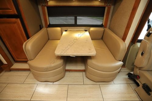2019 Tiffin Motor Homes Breeze 33BR
