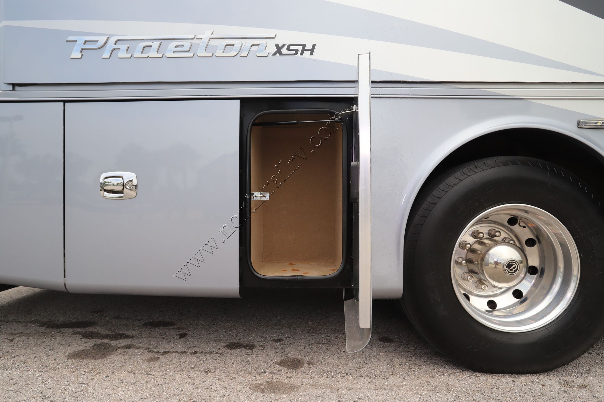 Used 2018 Tiffin Motor Homes Phaeton 40IH Class A  For Sale